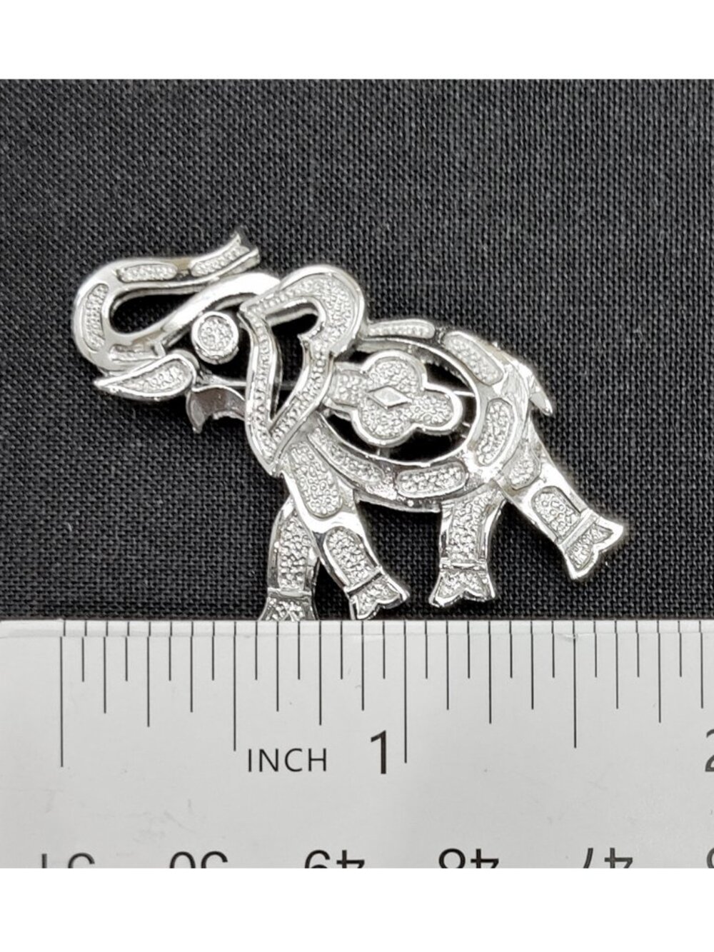 Vintage 1960s Signed CROWN TRIFARI Silver Plated Elephant Brooch L’Orient - Picture 3 of 3